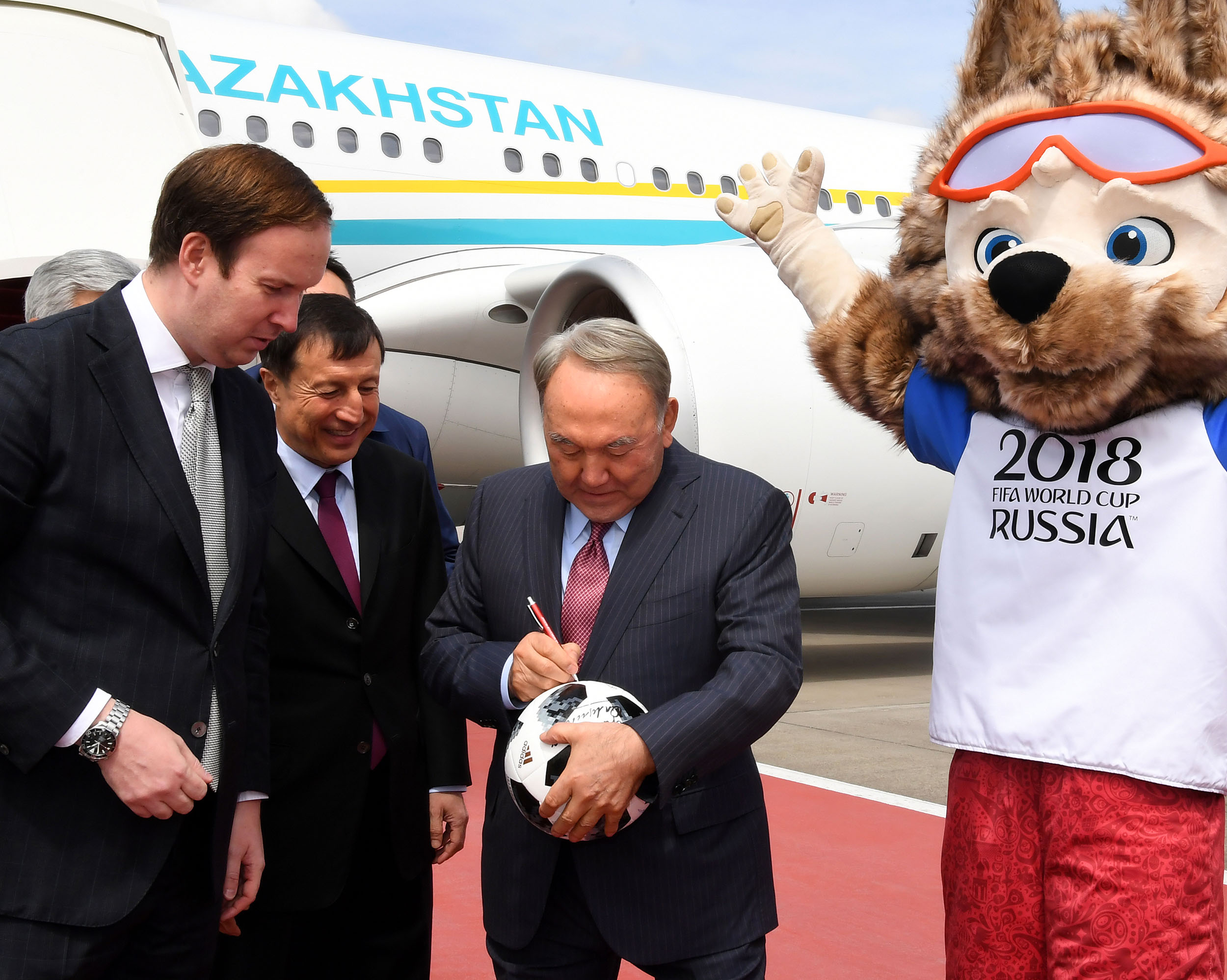 Қазақстан Президенті Нұрсұлтан Назарбаев футболдан 2018 жылғы әлем чемпионатының ашылу рәсіміне қатысты.