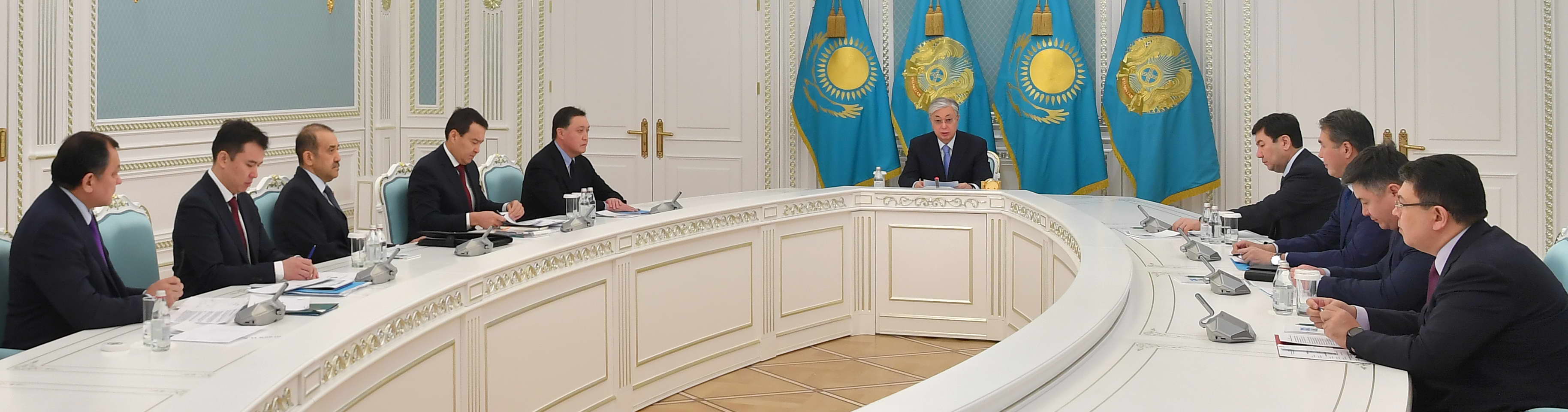 Қазақстан Республикасының Президенті Қасым-Жомарт Тоқаев еліміздегі экономикалық ахуал жөнінде кеңес өткізді.