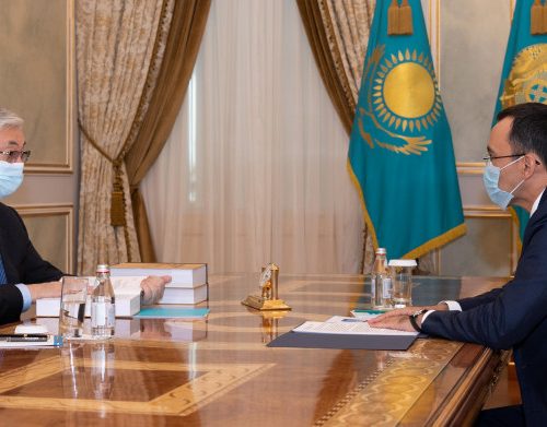 Глава государства принял Председателя Сената Парламента Маулена Ашимбаева