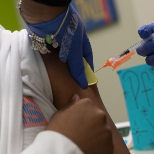 АҚШ-та 5-11 жас аралығындағы балаларға вакцина егу мақұлданды
