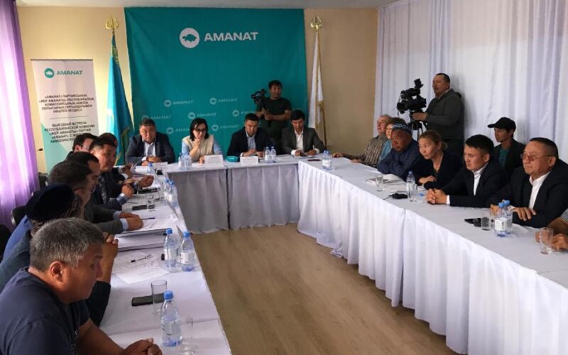 «AMANAT» партиясының қолдауымен Ақмола облысында 58 мың гектар жайылым жер халықтың пайдалануына берілді