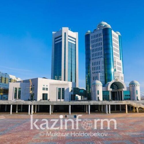 Парламент Конституция өзгерістерін қабылдады: Президент 7 жылға сайланады, Астана атауы қайтарылады