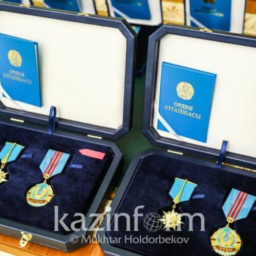 Президент Республика күні қарсаңында мемлекеттік наградалар туралы Жарлыққа қол қойды