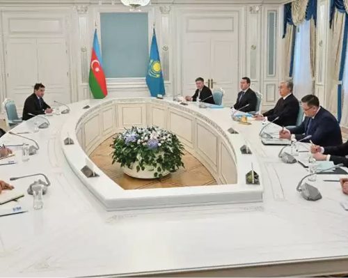 Қазақстан мен Әзербайжан Президенттері шағын құрамда келіссөз жүргізді