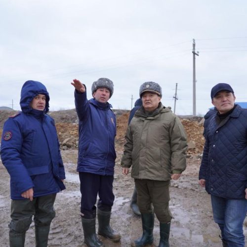 Облыс әкімі Марат Ахметжанов Көкшетаудағы су тасқынына қарсы жұмыстардың барысын тексерді