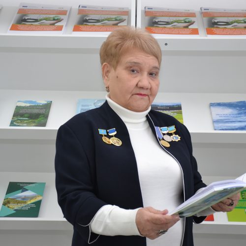 Білім мен ғылым қиясында