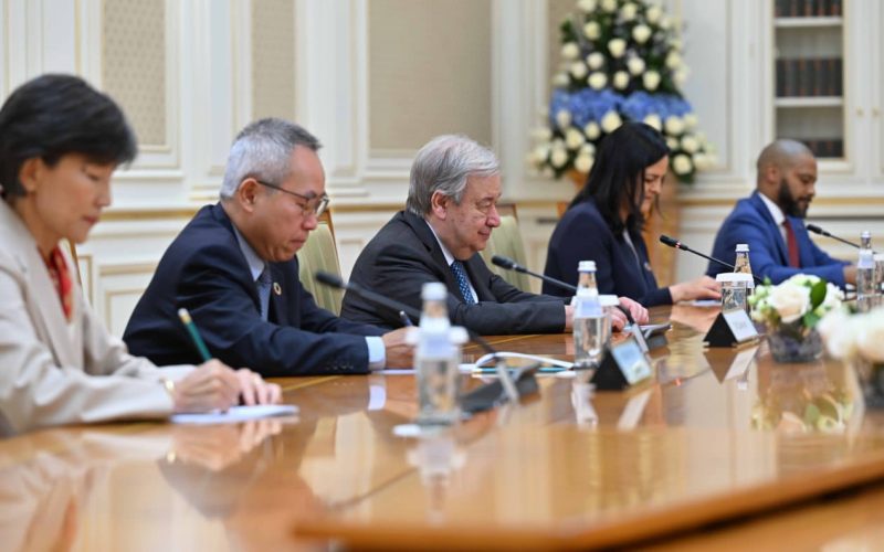 Антониу Гутерриш қонақжайлық танытқаны үшін ілтипатын жеткізіп, Қазақстанның халықаралық ынтымақтастықты нығайтуға және орнықты даму мақсаттарын ілгерілетуге қосқан үлесіне ерекше тоқталды