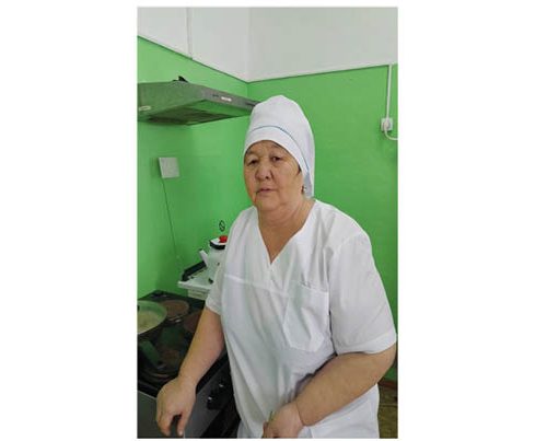 Мақтаулы мектеп аспазшысы