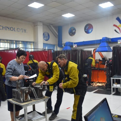 Орта буын кадрлар ұстаханасы