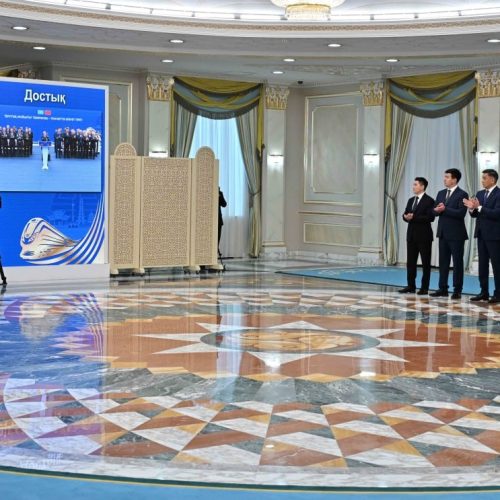 Қасым-Жомарт Тоқаев Қазақстан арқылы әлемнің ең ірі сауда нарықтарына жол ашатын 5 теміржол дәлізі өтетінін айтты