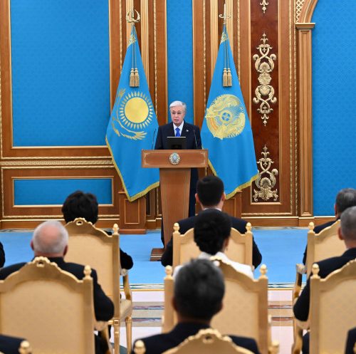 Мемлекет басшысы мұнай-газ саласының қызметкерлерін кәсіби мерекесімен құттықтады