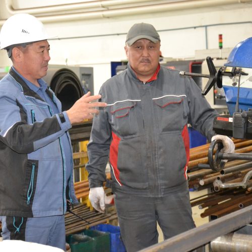 Өз қолымыз өз аузымызға жетіп келеді