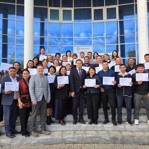 «Бастауыш партия ұйымдарының қызметін жетілдіру» тақырыбында екі күндік оқыту семинары өтті