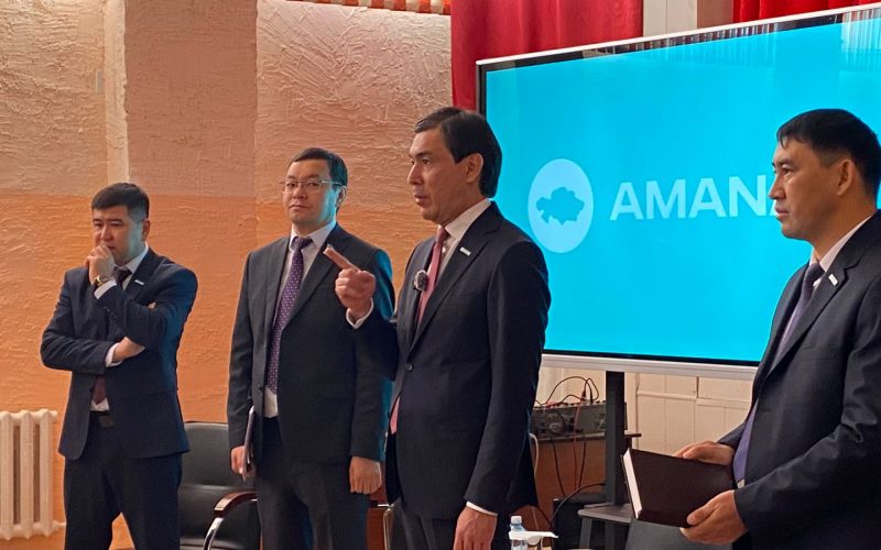 «АМАNАТ» партиясының хатшысы Эльдар Жұмағазиев жұмыс сапары аясында Ақмола облысының Шортанды ауданында болды