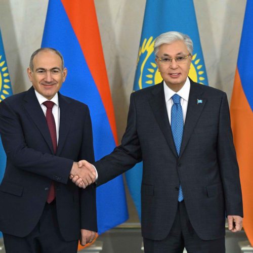 Мемлекет басшысы Армения Премьер-министрімен келіссөз жүргізді