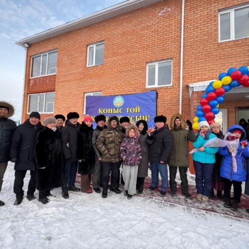 Жаңа пәтерлердің кілттері тапсырылды