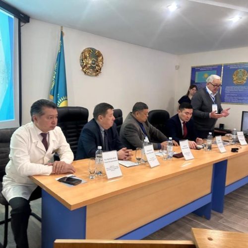 Еліміздің жетекші онкоурологтары тәжірибелерімен бөлісті