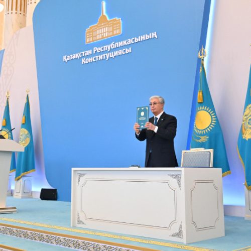 Президент Қасым-Жомарт Тоқаев Конституцияны қабылдауға арналған салтанатты жиынға қатысты