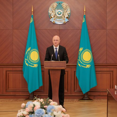 Президент атынан Таяу Шығыс елдерінен қазақстандықтарды эвакуациялауға қатысушыларға мемлекеттік наградалар табыс етілді