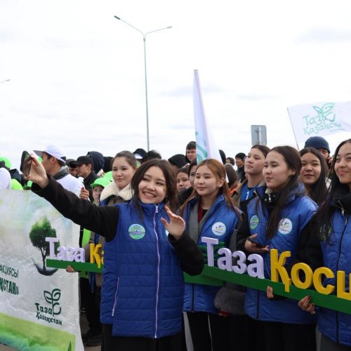 Қосшыда «Таза Қазақстан» акциясы аясында мыңға жуық тұрғын қатысқан ауқымды экоплоггинг өтті