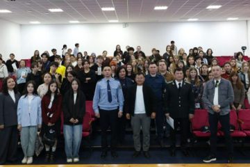 Заң және тәртіп нарративі аясында колледж студенттерімен кездесу жалғасуда
