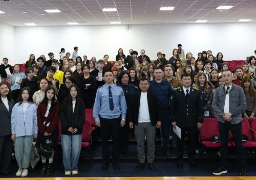 Заң және тәртіп нарративі аясында колледж студенттерімен кездесу жалғасуда