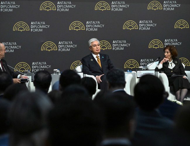 Мемлекет басшысы Анталия дипломатиялық форумының панелдік сессиясына қатысты
