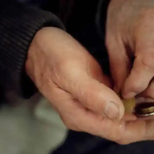 Қария пәтері мен жиған-тергенінен айырылды