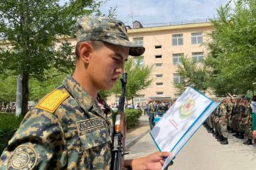Ел шебінде Ұлттық ұлан сарбаздары