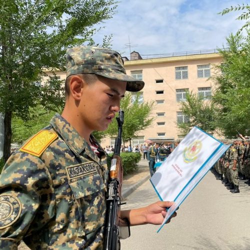 Ел шебінде Ұлттық ұлан сарбаздары