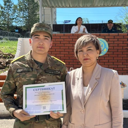 Сен еліңді қорғасаң, елің сені демеп, қолдайды