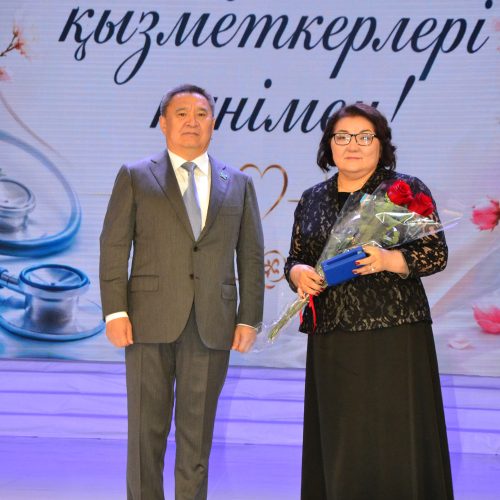 Халқы үшін әбігер, рахмет саған, ДӘРІГЕР!