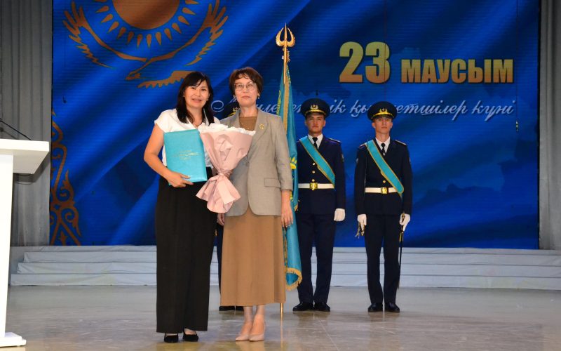 Көтеріңкі көңіл-күйдің қуанышты күні