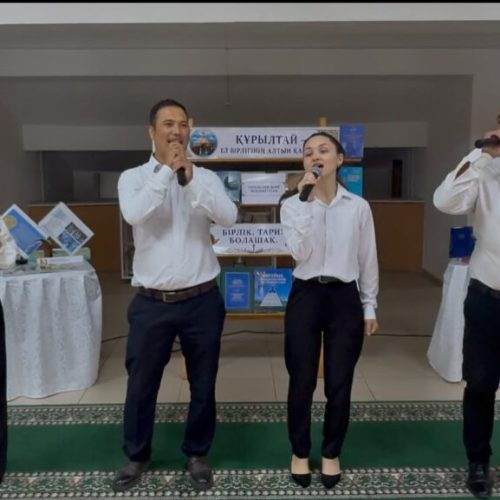 Атбасарда тұрғындар жергілікті өнерпаздардың әуенімен дауыс берді