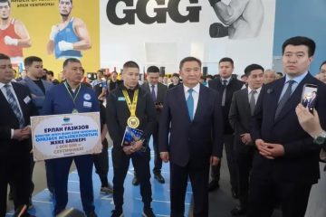 Жарқ етіп, бокс биігіне көтерілген Оразбек