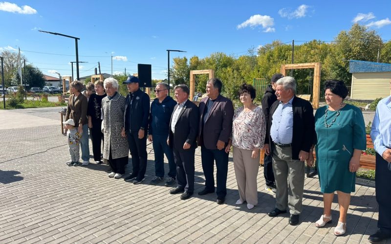 «Шаңырақтан басталған жасыл мұра»: Ақкөлде Отбасы күніне орай ағаш отырғызу акциясы өтті