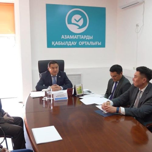 Азаматтарды жеке мәселелері бойынша қабылдады