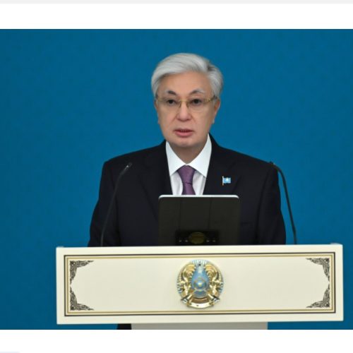 Мемлекет басшысы мұғалімдерді кәсіби мерекесімен құттықтады